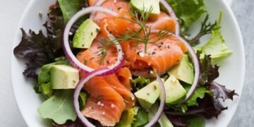 Smoked Salmon and Avocado Salad Recipe