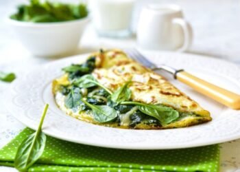 Keto Spinach and Feta Omelette
