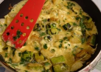 Keto Zucchini Hash – Veggie-Packed Energy!