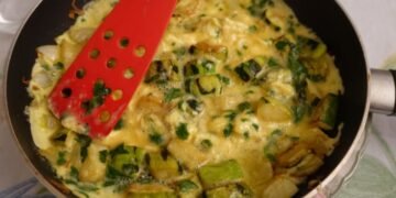 Keto Zucchini Hash – Veggie-Packed Energy!